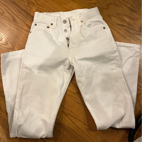 Levi’s 501 white jeans great condition size 24 runs small rare XXS size - Picture 2 of 3